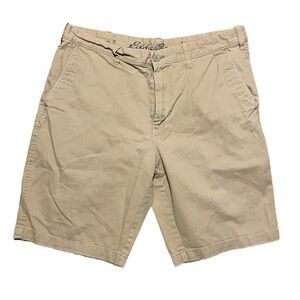 Eddie Bauer men’s Cream Legend Wash Chino Flat Front Shorts Khaki